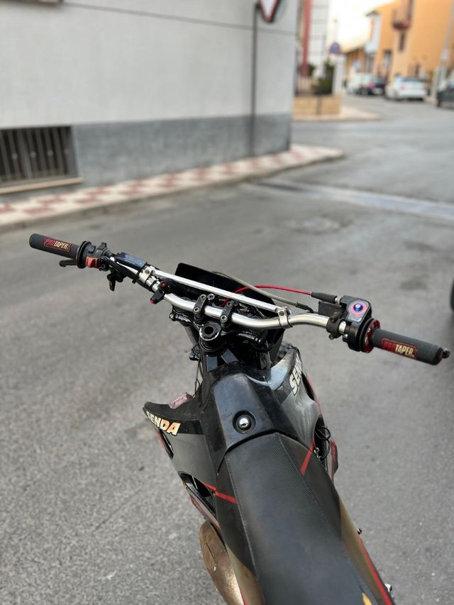 Derbi senda r xtrem del 2002