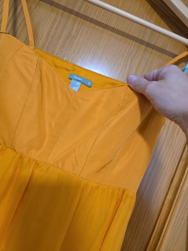 Vestido naranja de seda