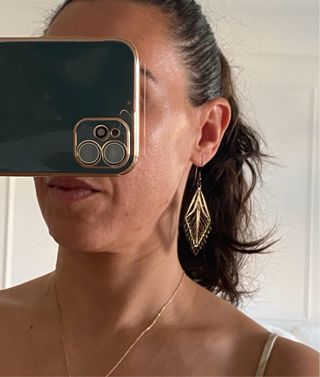 Pendientes largos dorados