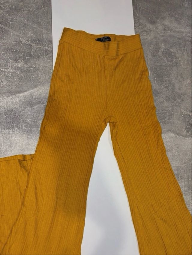 Pantalón de vestir amarillo
