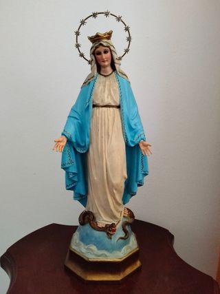 Virgen La Milagrosa de Olot