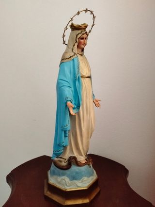Virgen La Milagrosa de Olot