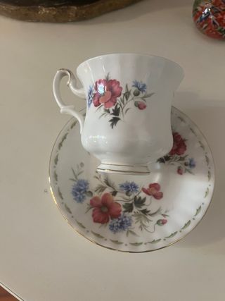 Tazza Royal Albert Agosto Bone China