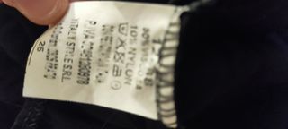 Maglia nera con maniche a sbuffo,taglia s/m