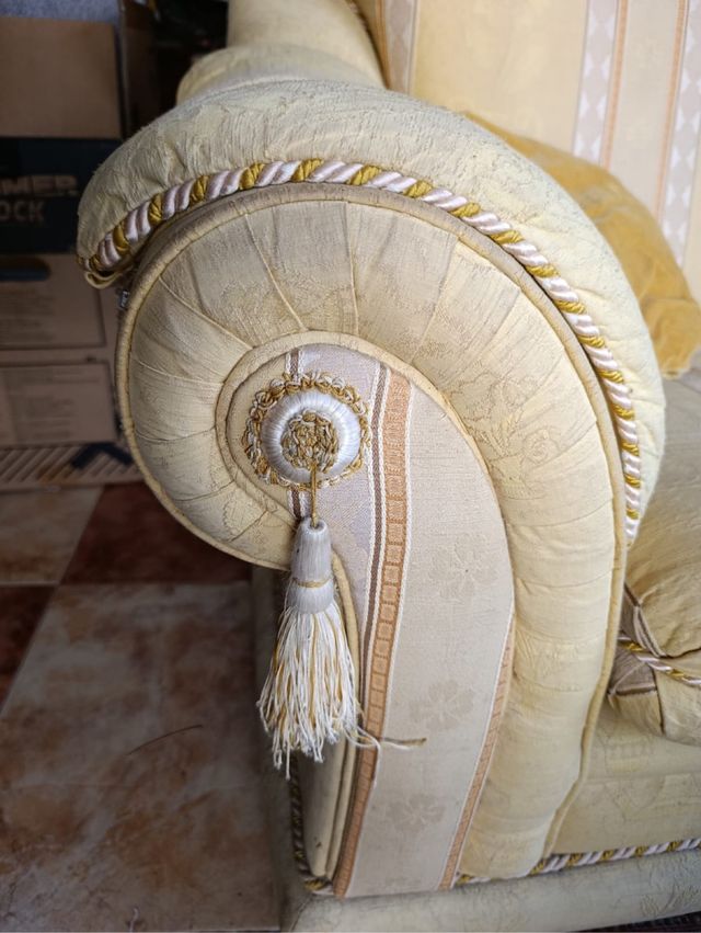Sofá de 3 plazas beige y amarillo