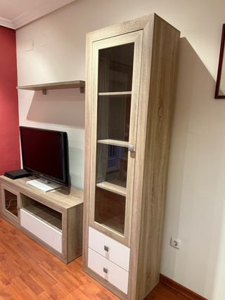 Conjunto Muebles Salón, Vitrina y Mesa