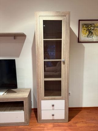 Conjunto Muebles Salón, Vitrina y Mesa