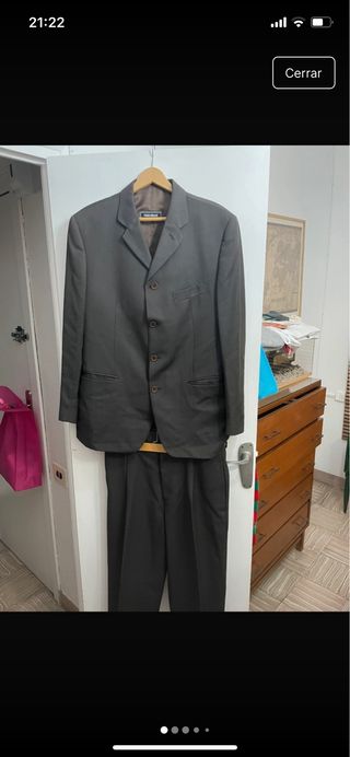 Traje de chaqueta, chaleco y pantalón