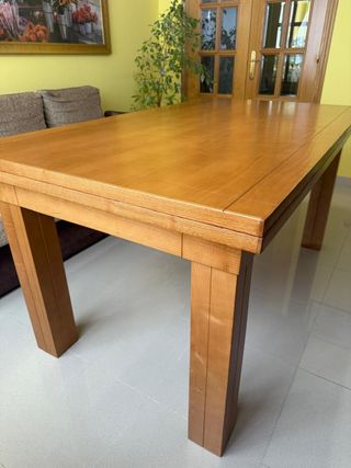 Tavolo e sedie allungabili in rovere