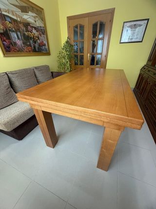 Tavolo e sedie allungabili in rovere