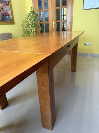 Tavolo e sedie allungabili in rovere