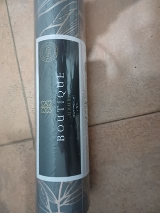 Papel pintado hojas doradas y grises