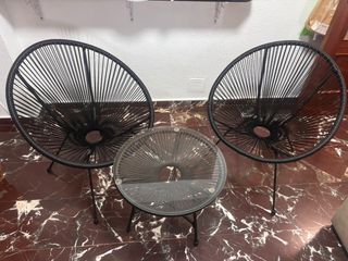 Conjunto mesa y 2 sillas
