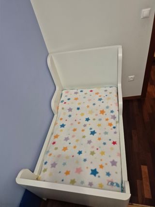 Cama infantil IKEA Busunge blanca