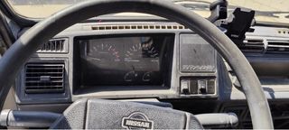Nissan Trade 100 385.000km 4500€ de 1999