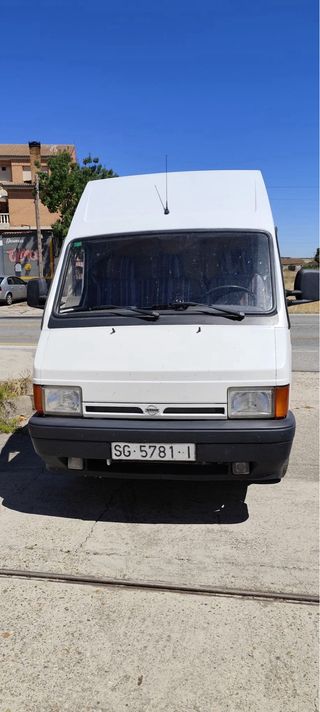 Nissan Trade 100 385.000km 4500€ de 1999