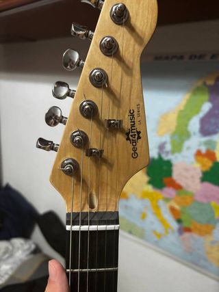 Guitarra Eléctrica Stratocaster SSS