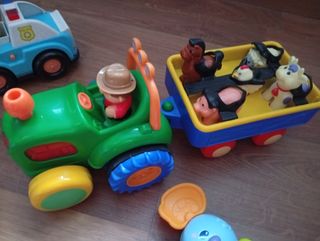 Juguetes infantiles: coche policía, tractor, anima