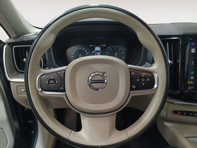 Volvo XC60 Business Plus 2WD