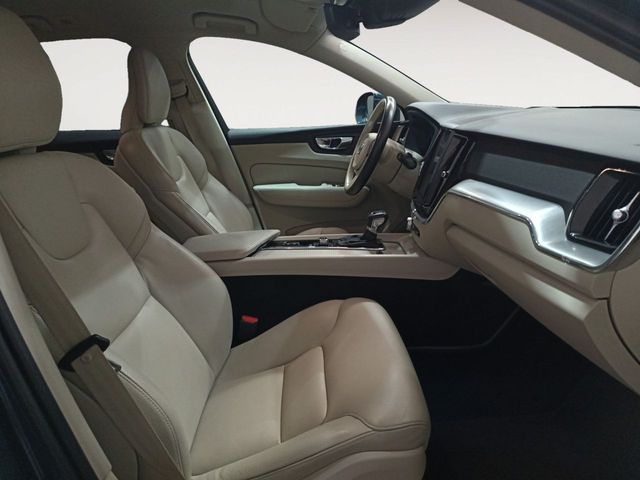 Volvo XC60 Business Plus 2WD