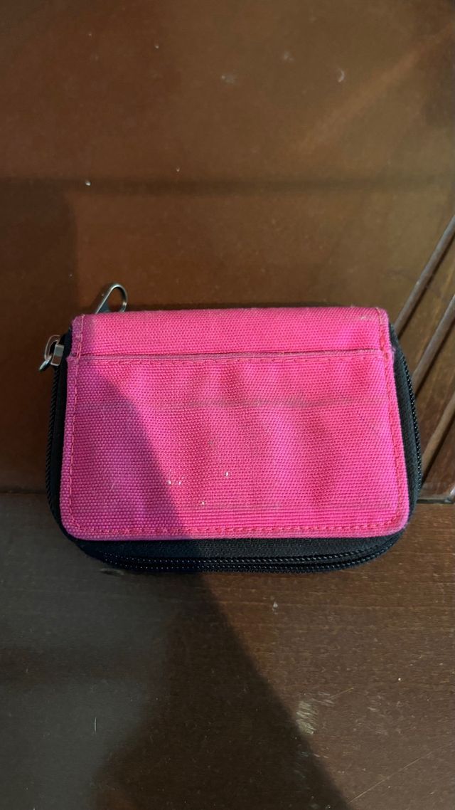 Monedero Eastpak rosa y negro
