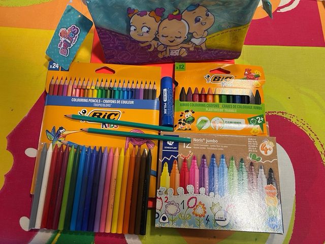 Estuche infantil y lápices de colores BIC