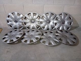 Tapacubos Volkswagen plateado originales 15"