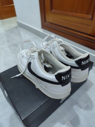 Zapatillas Nike Court Vision Low Blancas