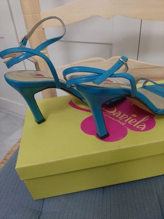 Sandalias Daniela de Amante Azul Tacon