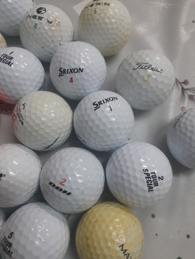 Lote de Pelotas de Golf Variadas