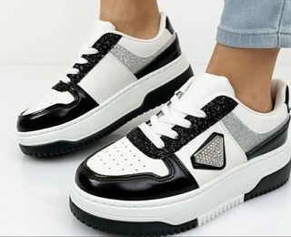 Sneakers bianche e nere con glitter