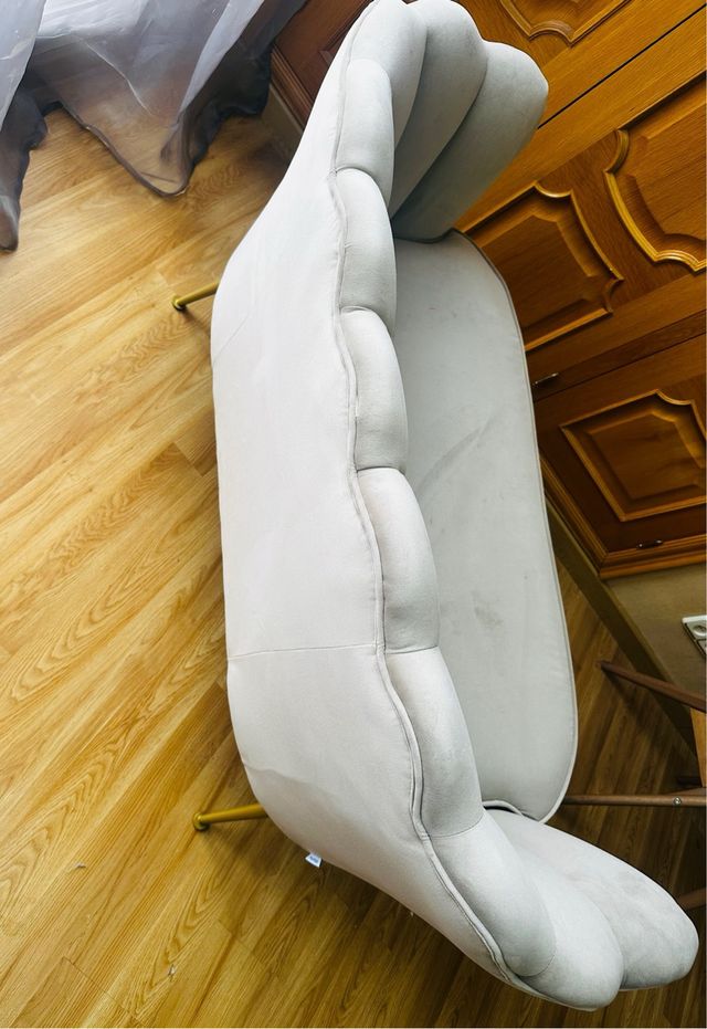 Sofá moderno beige y gris. Dos plazas.