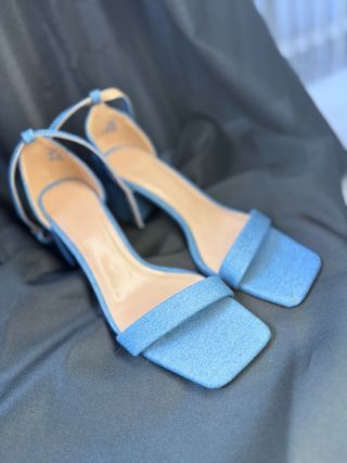 Sandalias tacón bajo azul T.39