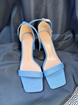 Sandalias tacón bajo azul T.39