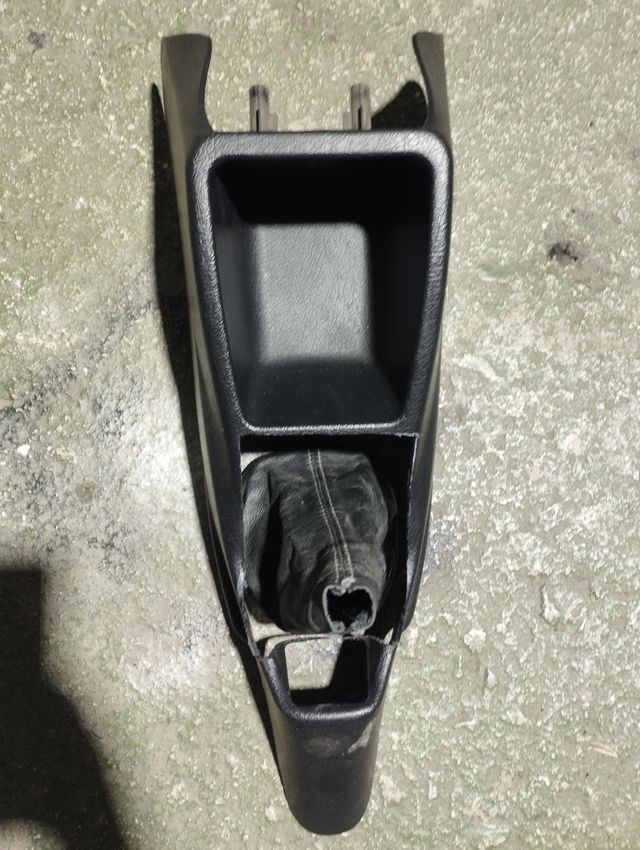 Guantera Citroen Saxo .