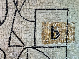 Mural mosaico del artista zamorano Luis Quico