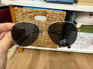 Gafas de sol aviador Zara doradas