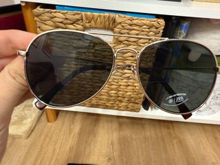 Gafas de sol aviador Zara doradas