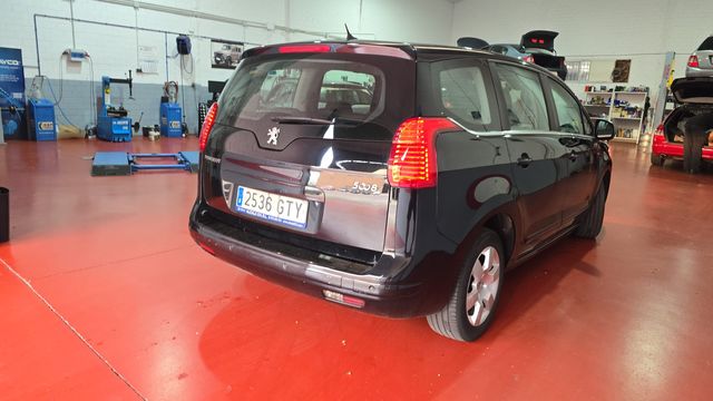 Peugeot 5008 2010