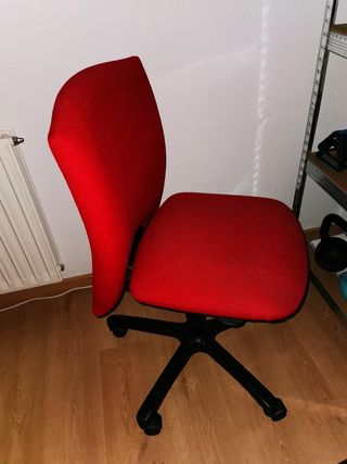 Silla oficina/escritorio ajustable roja