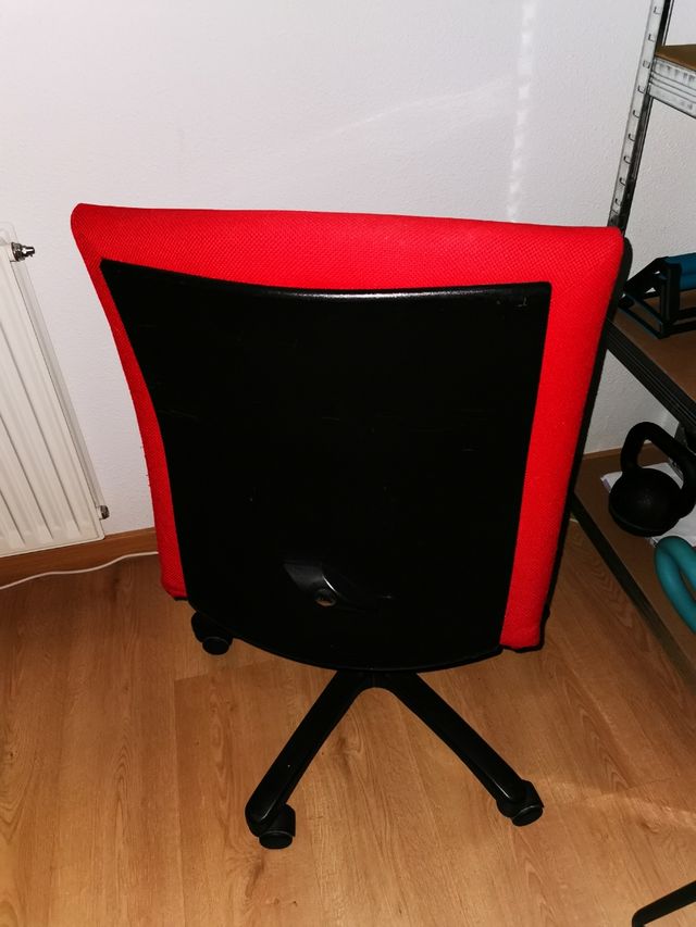 Sedia da ufficio/scrivania regolabile rossa