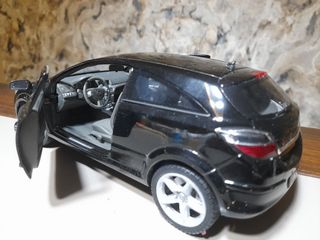Se vende Opel Astra GTC escala 1:18