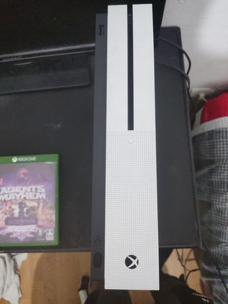 Xbox One S Blanca + 2 Juegos