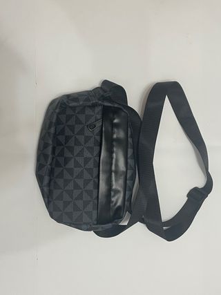Bolso bandolera estampado geométrico