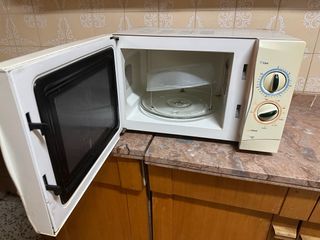 Microondas blanco