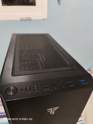 Caja PC Tempest Gaming Negra con Luces LED