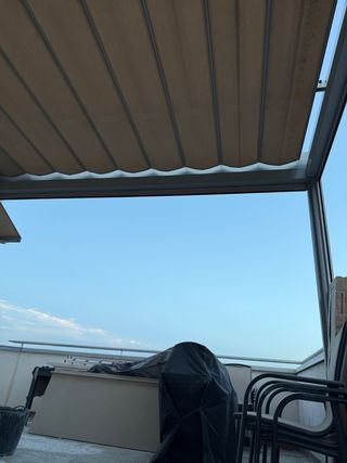 Pérgola Motorizada con Toldo Corredizo