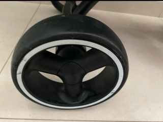 Triciclo Kinderkraft Gris