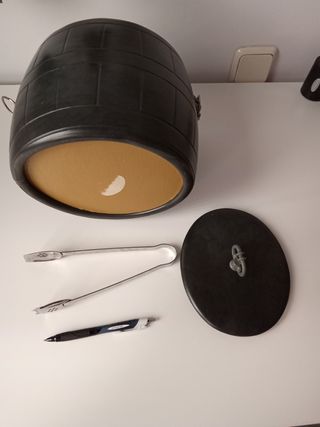 Cubitera de hielo vintage con pinzas