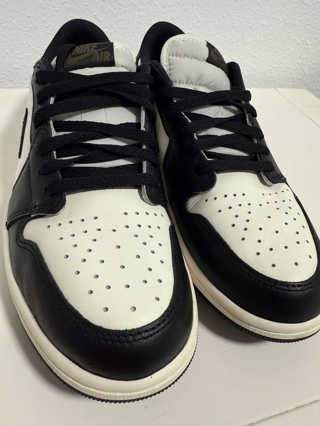 Jordan 1 Retro Low OG Mocha